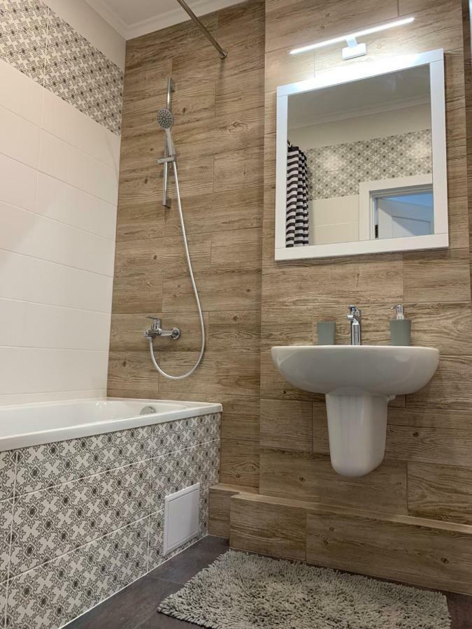 West Street Lux Apartments Kiev Ngoại thất bức ảnh